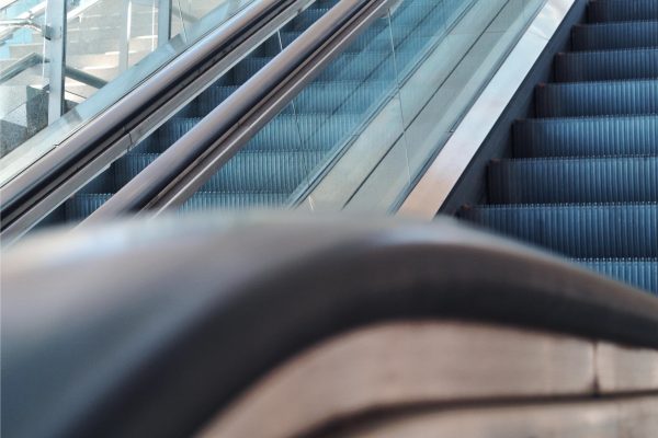 escaleras-mecanicas-embarba-ascensores-centro-comerciales-aeropuertos-5